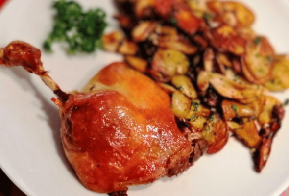 Confit de canard pommes sarladaises