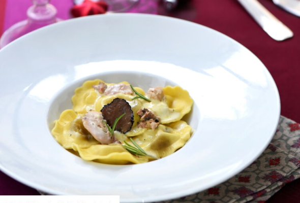 Ravioles de cèpes au foie gras et truffe