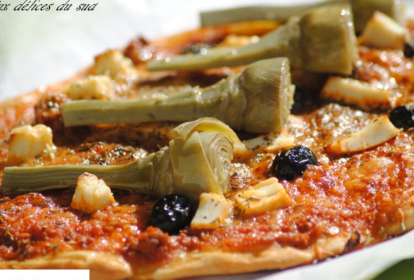 VEGETARIEN:TOMATE-FROMAGE-ARTICHAUT-POIVRON-OIGNON-OLIVES-CAPRES