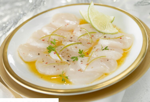 Carpaccio de St Jacques aux fruits de la passion