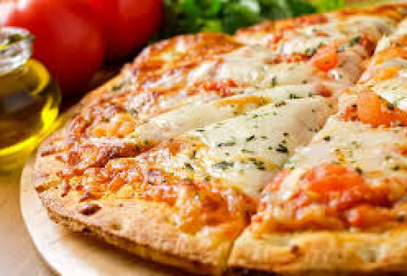 PIZZA AU POULET:TOMATE-FROMAGE-POULET