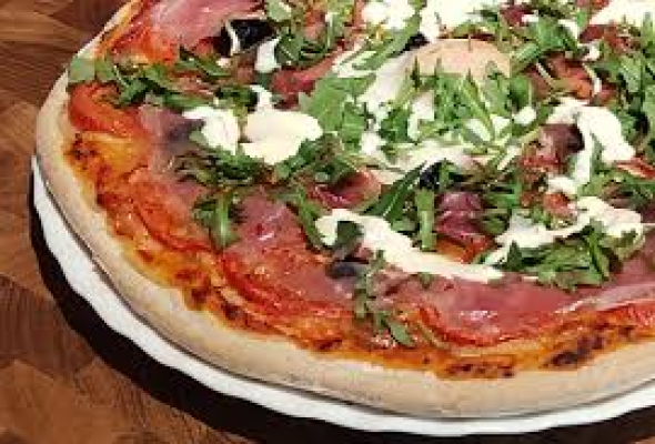 PIZZA PARME:TOMATE-FROMAGE-JAMBON DE PARME