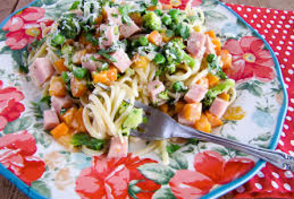 PRIMAVERA:TOMATE-JAMBON-PETIT POIS